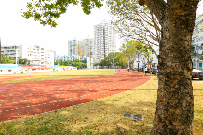 福强校区运动场.JPG